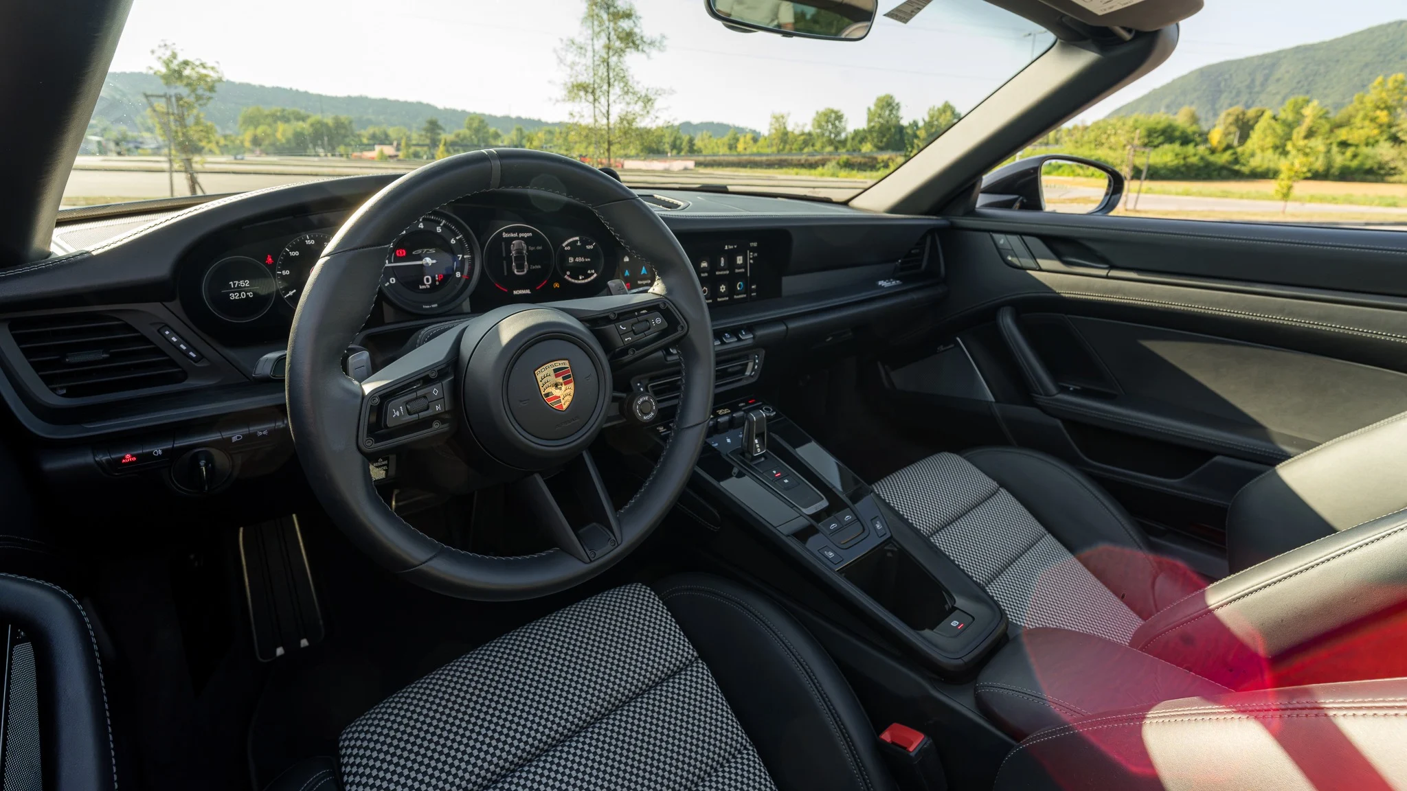 Dealership photos – automotive photography by Markus Butoln